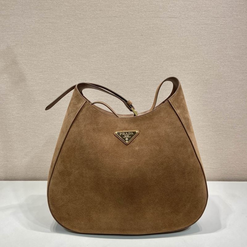 Pra*a cleo bags